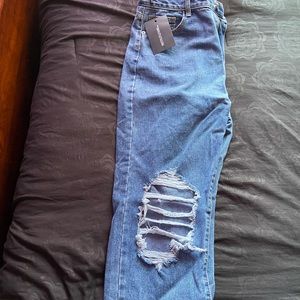 New ripped light blue denim jeans ♥️